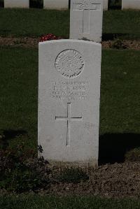 Ypres Reservoir Cemetery - Schuard, F