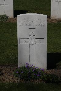 Ypres Reservoir Cemetery - Slavin, Neil Heggarty