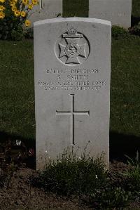 Ypres Reservoir Cemetery - Smith, S