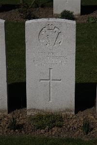 Ypres Reservoir Cemetery - Standing, A E