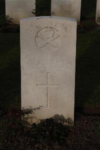 Ypres Reservoir Cemetery - Strutt, F