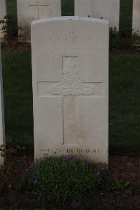 Ypres Reservoir Cemetery - Taylor, H J