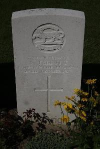 Ypres Reservoir Cemetery - Tebbutt, S