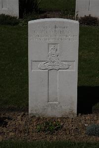 Ypres Reservoir Cemetery - Thompson, C H