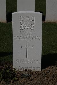 Ypres Reservoir Cemetery - Timms, Joseph