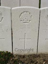 Bailleul Communal Cemetery Extension (Nord) - Angus, Alexander