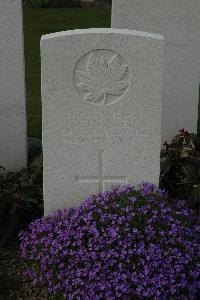 Bailleul Communal Cemetery Extension (Nord) - Bailey, C T