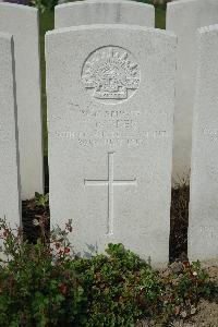 Bailleul Communal Cemetery Extension (Nord) - Barker, E