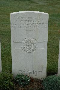 Bailleul Communal Cemetery Extension (Nord) - Barker, Willie