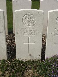 Bailleul Communal Cemetery Extension (Nord) - Barnshaw, H G