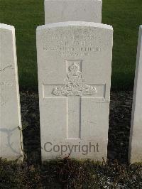 Bailleul Communal Cemetery Extension (Nord) - Bates, W H