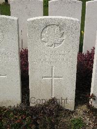 Bailleul Communal Cemetery Extension (Nord) - Baxter, Charles Robert