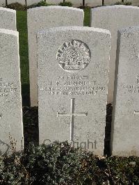 Bailleul Communal Cemetery Extension (Nord) - Bennett, John Francis