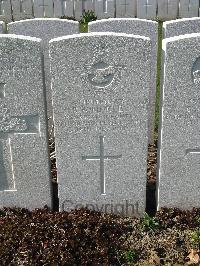 Bailleul Communal Cemetery Extension (Nord) - Binkley, B W