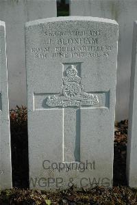 Bailleul Communal Cemetery Extension (Nord) - Bloxham, John