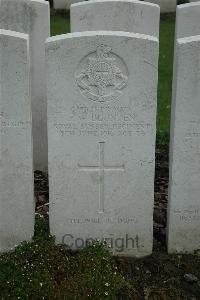 Bailleul Communal Cemetery Extension (Nord) - Blunden, E W