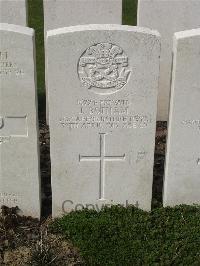 Bailleul Communal Cemetery Extension (Nord) - Botham, J