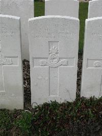 Bailleul Communal Cemetery Extension (Nord) - Byrne, J