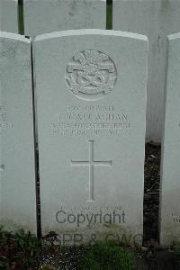 Bailleul Communal Cemetery Extension (Nord) - Callaghan, Thomas