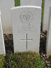 Bailleul Communal Cemetery Extension (Nord) - Carmichael, Peter