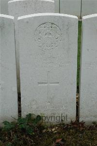 Bailleul Communal Cemetery Extension (Nord) - Carter, F