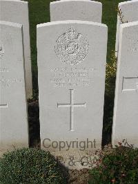 Bailleul Communal Cemetery Extension (Nord) - Churches, J