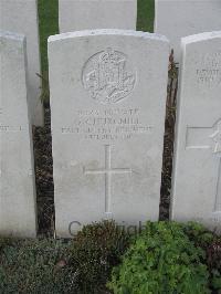 Bailleul Communal Cemetery Extension (Nord) - Churchill, G