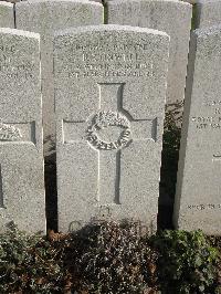 Bailleul Communal Cemetery Extension (Nord) - Conwell, Robert