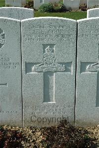 Bailleul Communal Cemetery Extension (Nord) - Cook, C E