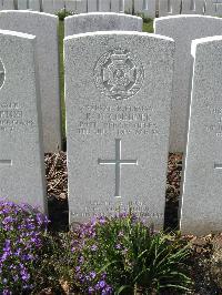 Bailleul Communal Cemetery Extension (Nord) - Cordner, R G