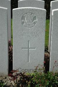 Bailleul Communal Cemetery Extension (Nord) - Cosnett, J