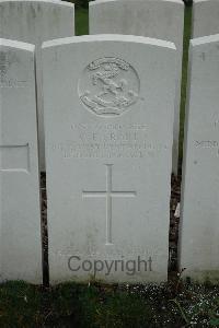 Bailleul Communal Cemetery Extension (Nord) - Croft, C E