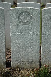 Bailleul Communal Cemetery Extension (Nord) - Cumming, Wallace Roy