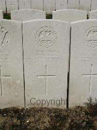 Bailleul Communal Cemetery Extension (Nord) - Dark, W G