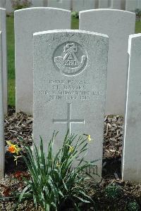 Bailleul Communal Cemetery Extension (Nord) - Davies, Herbert