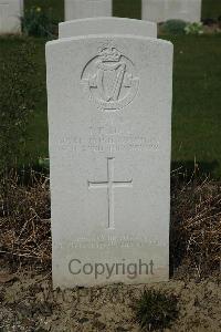 Bailleul Communal Cemetery Extension (Nord) - Day, John Edward