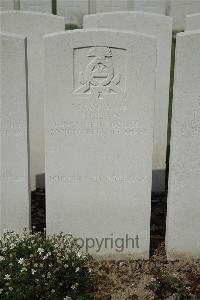 Bailleul Communal Cemetery Extension (Nord) - Dean, J