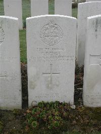 Bailleul Communal Cemetery Extension (Nord) - Denby, F