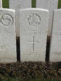 Bailleul Communal Cemetery Extension (Nord) - Devereaux, William