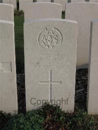 Bailleul Communal Cemetery Extension (Nord) - Devine, Albert Edward William