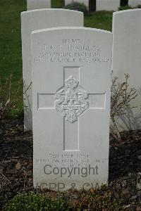 Bailleul Communal Cemetery Extension (Nord) - Douglas, John Charles Edward