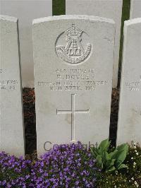 Bailleul Communal Cemetery Extension (Nord) - Doyle, R