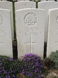 Bailleul Communal Cemetery Extension (Nord) - Drew, V C