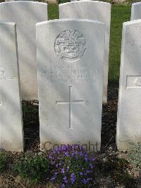 Bailleul Communal Cemetery Extension (Nord) - Dunnicliff, George William