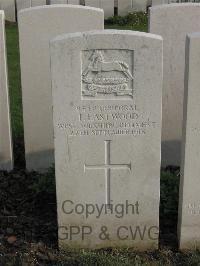 Bailleul Communal Cemetery Extension (Nord) - Eastwood, I