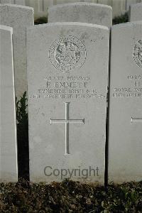 Bailleul Communal Cemetery Extension (Nord) - Emmett, F