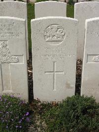 Bailleul Communal Cemetery Extension (Nord) - Evans, S