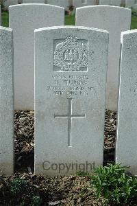 Bailleul Communal Cemetery Extension (Nord) - Finbow, H