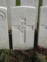 Bailleul Communal Cemetery Extension (Nord) - Forrest, J W