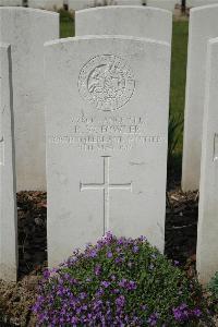 Bailleul Communal Cemetery Extension (Nord) - Fowler, R W